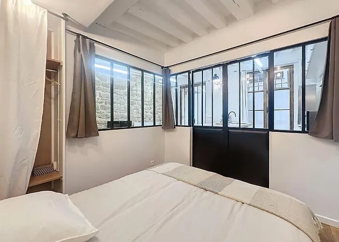 아파트 Loft En Plein Coeur Du Marais 파리